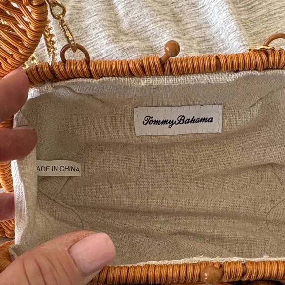 Tommy Bahama Woven Crab-Shaped Crossbody Bag - Picture 3 of 5